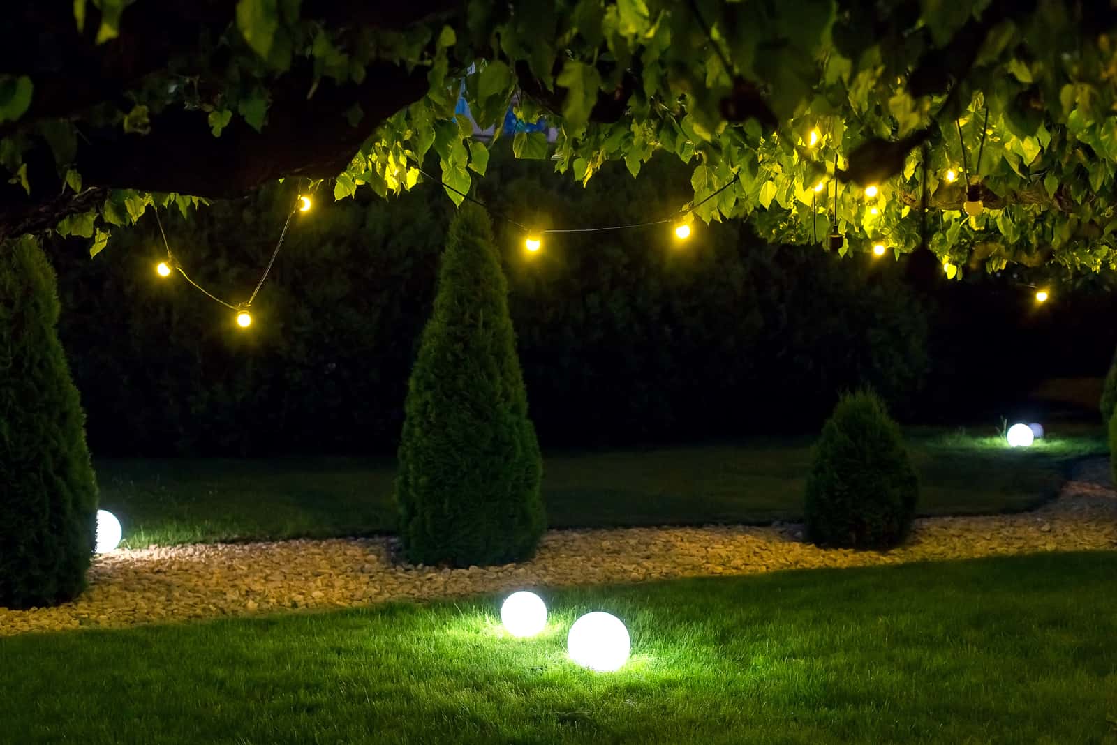  park light garden with electric ground ball lantern 