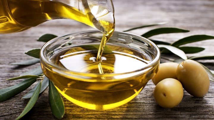 Cleaning Plant Leaves With Olive Oil: Is It A Good Idea?