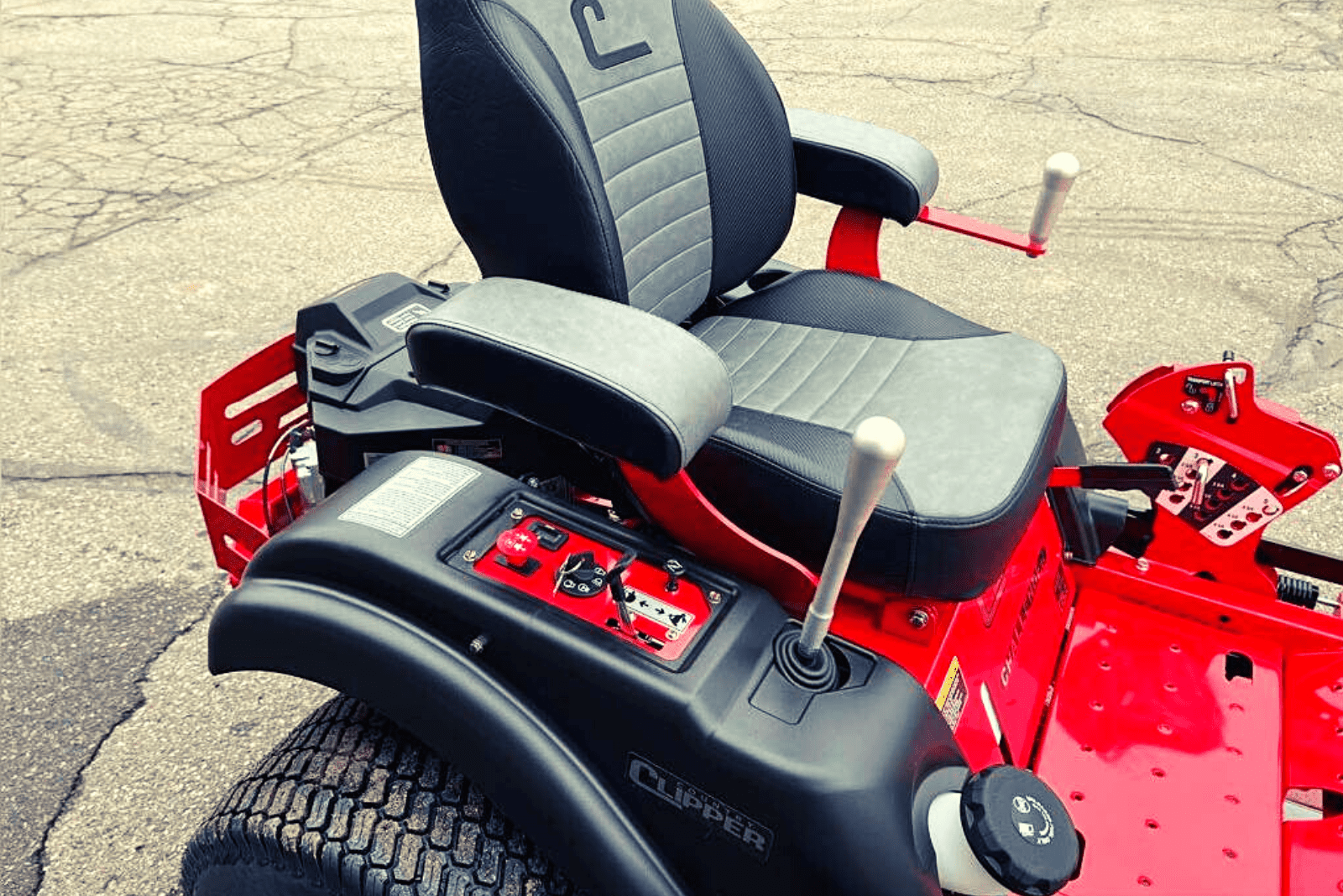 close-up photo of the Country Clipper Mower