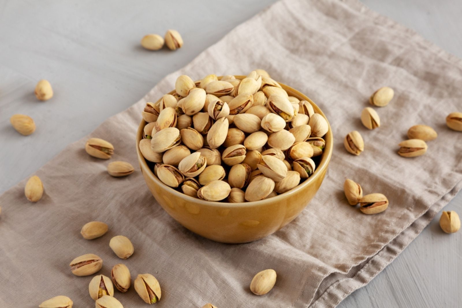 pistachio in bowl