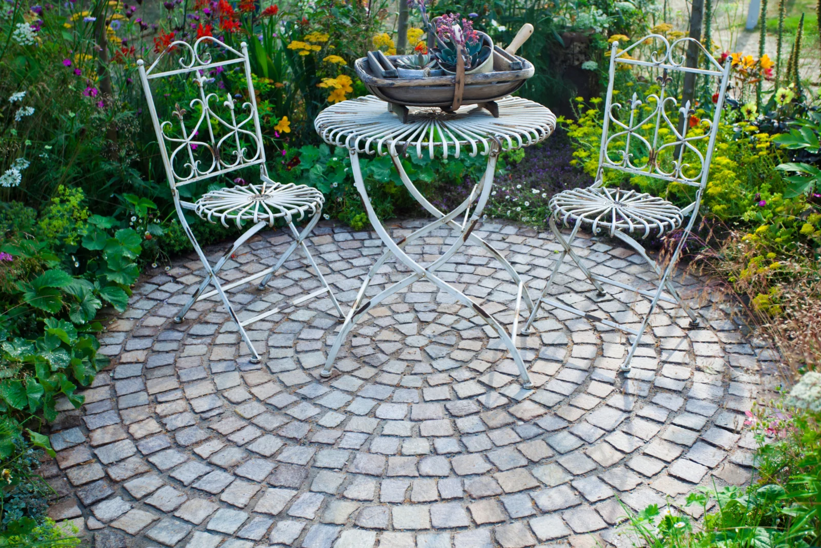 garden landscape with patio pavers