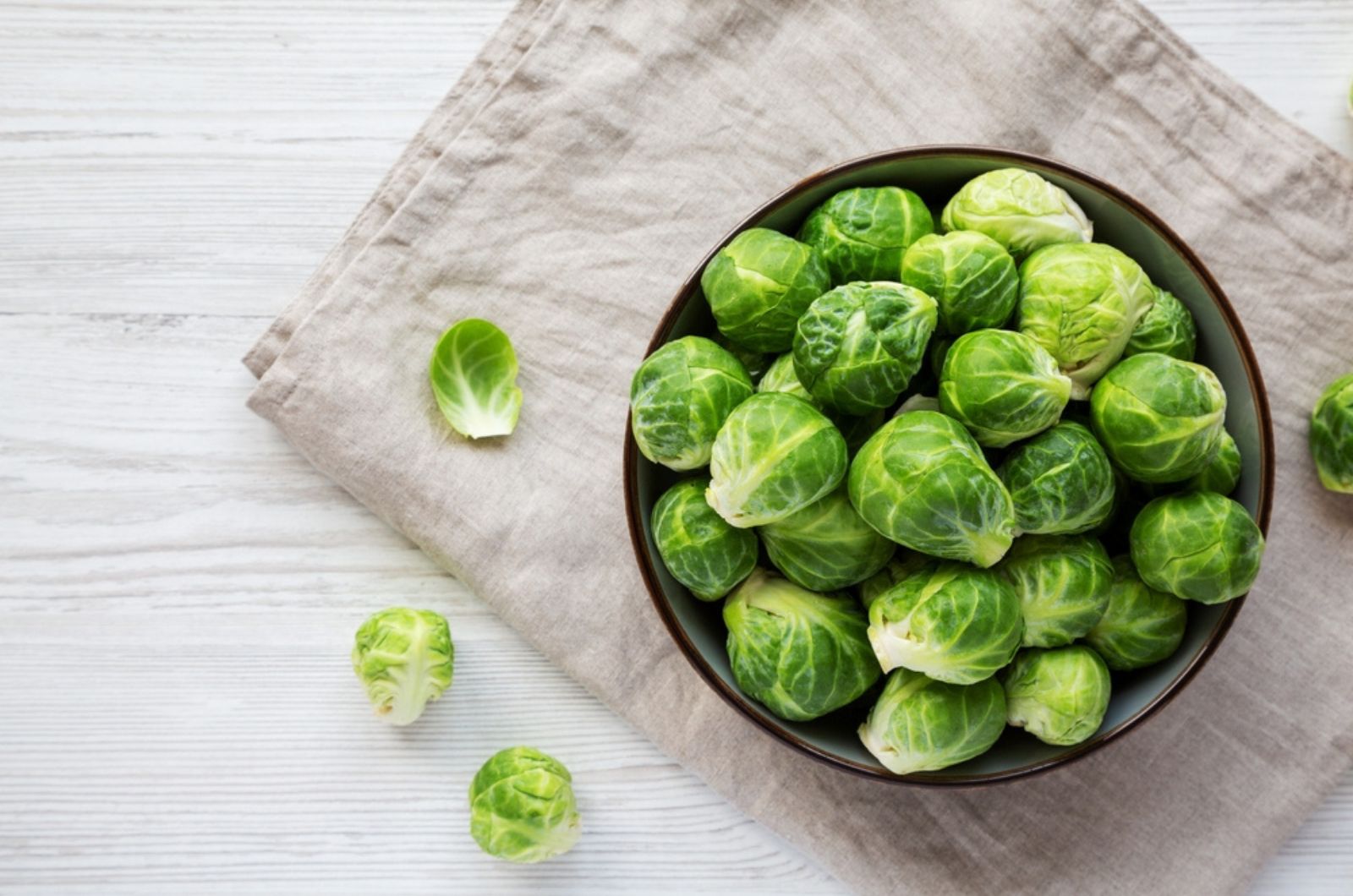 Brussels Sprouts on kitchen cloth