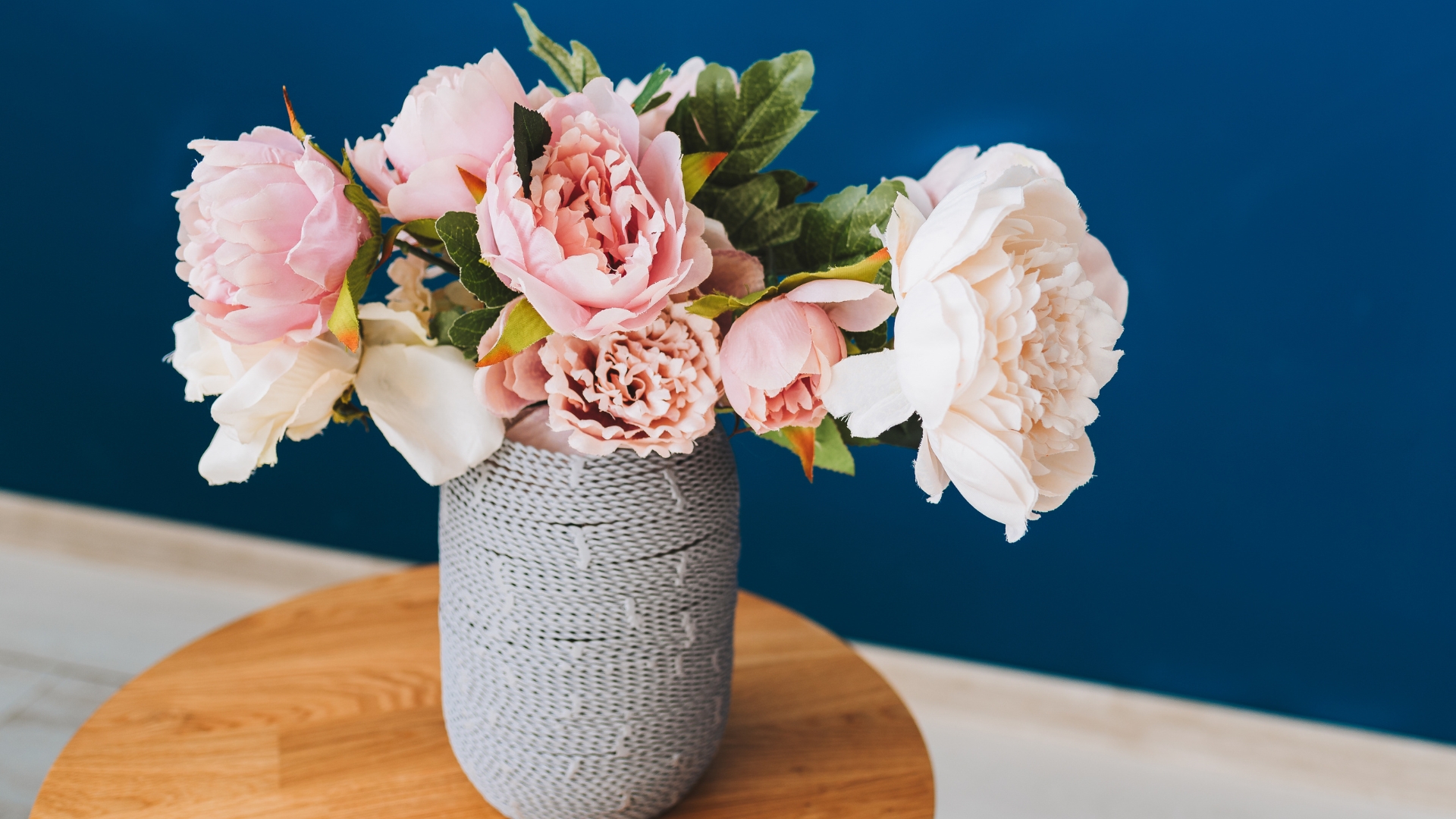 Here’s How To Force Peonies To Open And Bloom Quickly