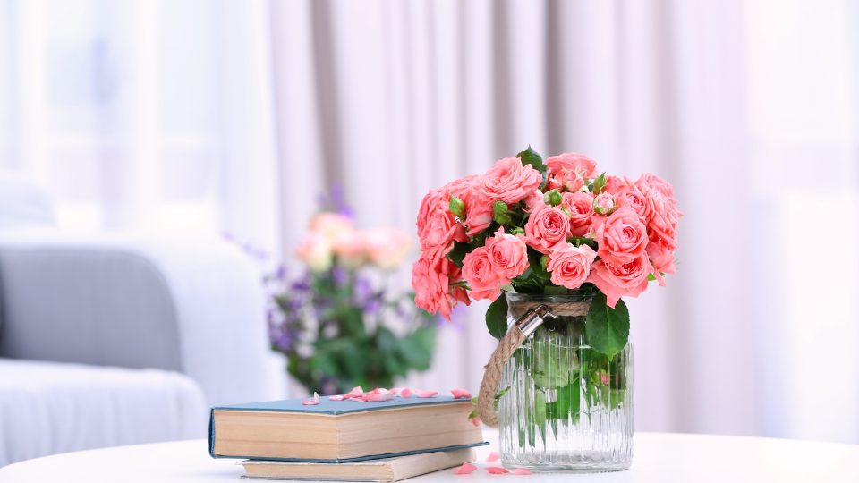 5 Tips To Make Your Roses Last Longer