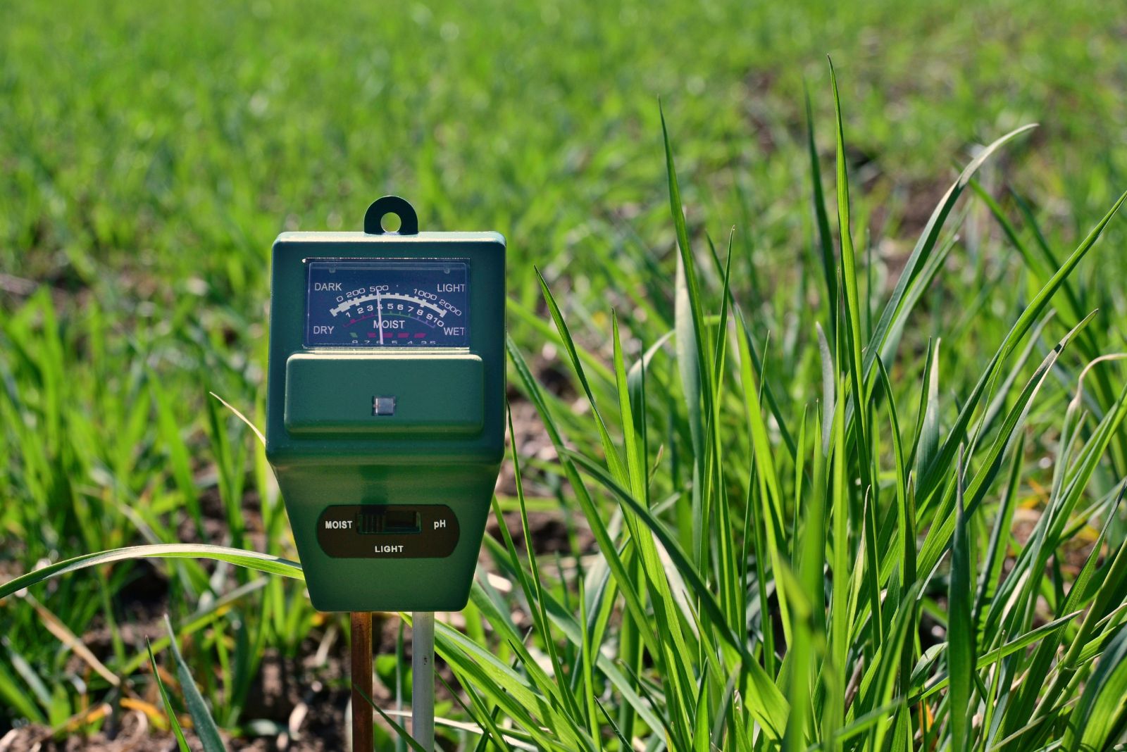 a device that measures the discharge of water on a sprinkler