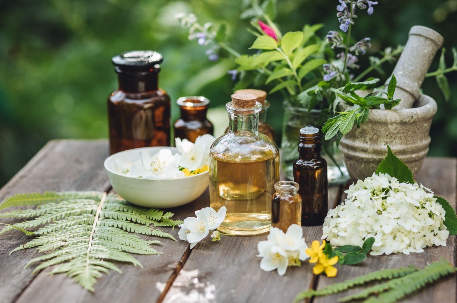 essential oils in garden