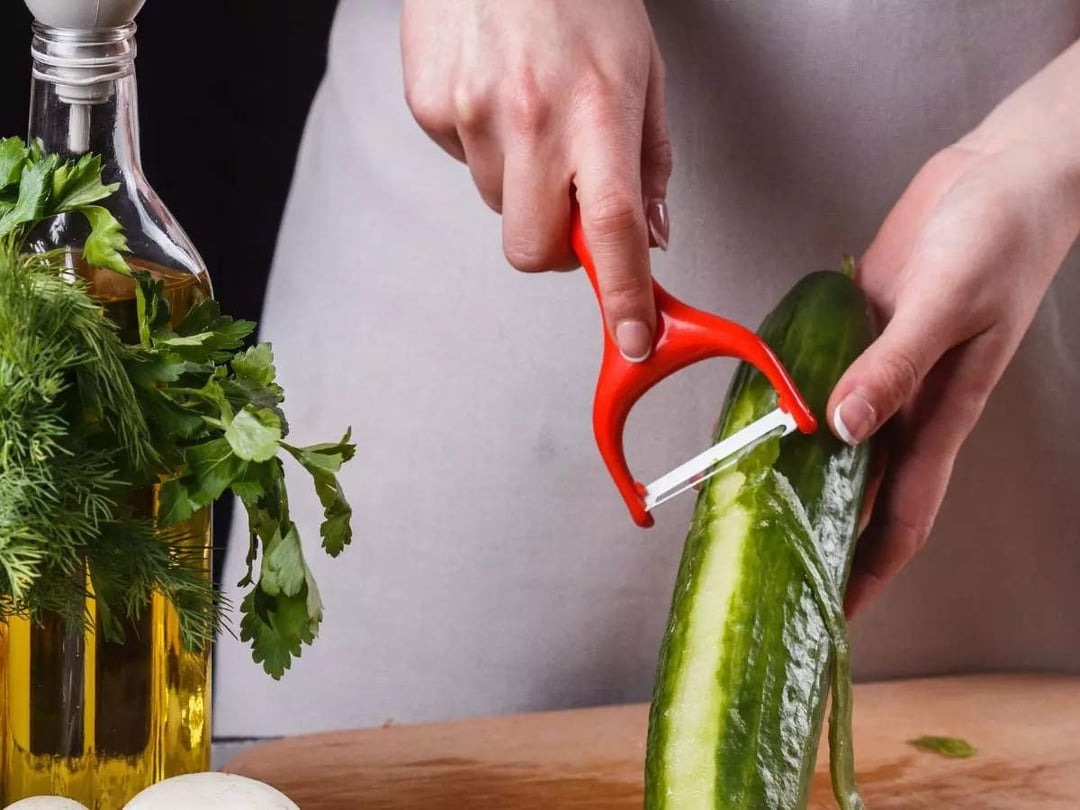 peeling cucumber