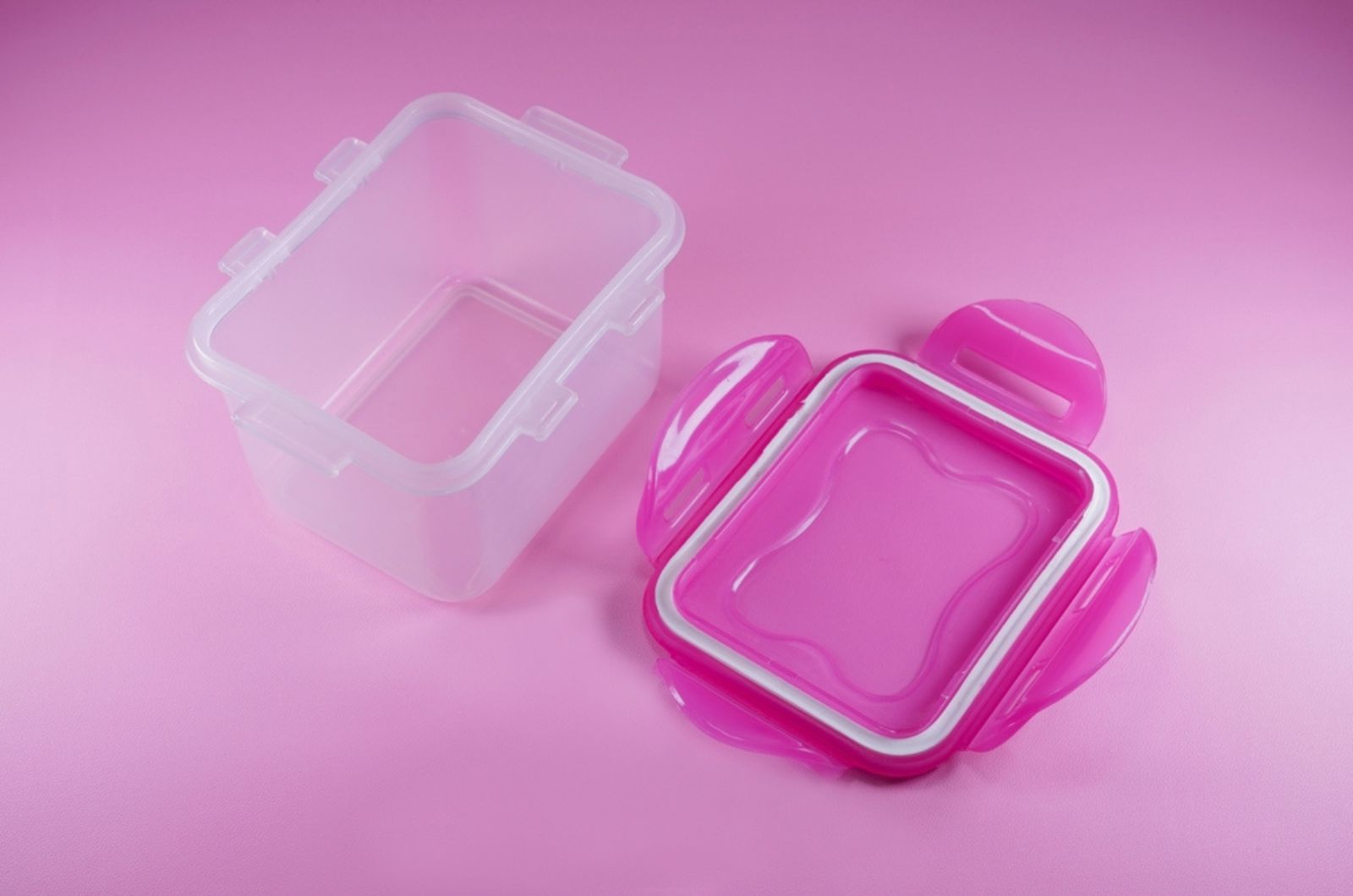 plastic container for storing food