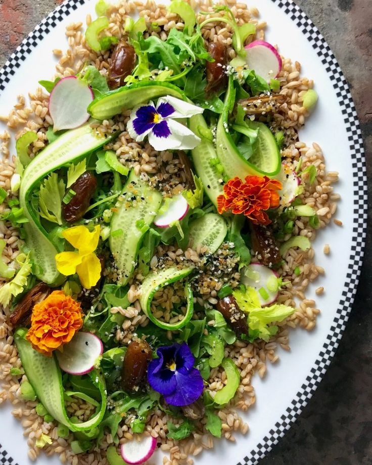 cucumber farro salat