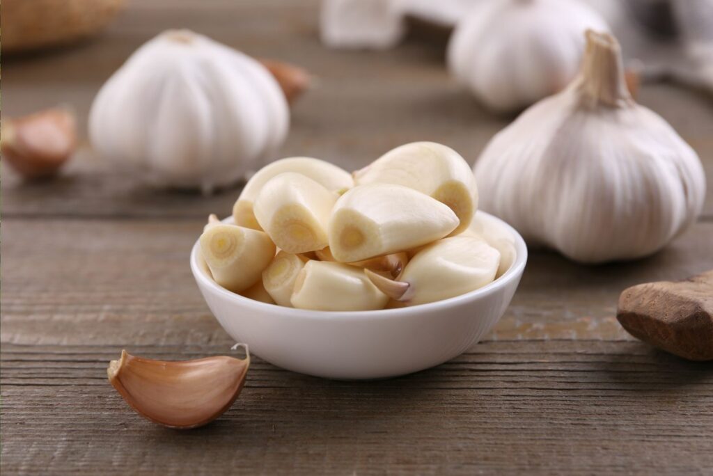 garlic in a white bowl