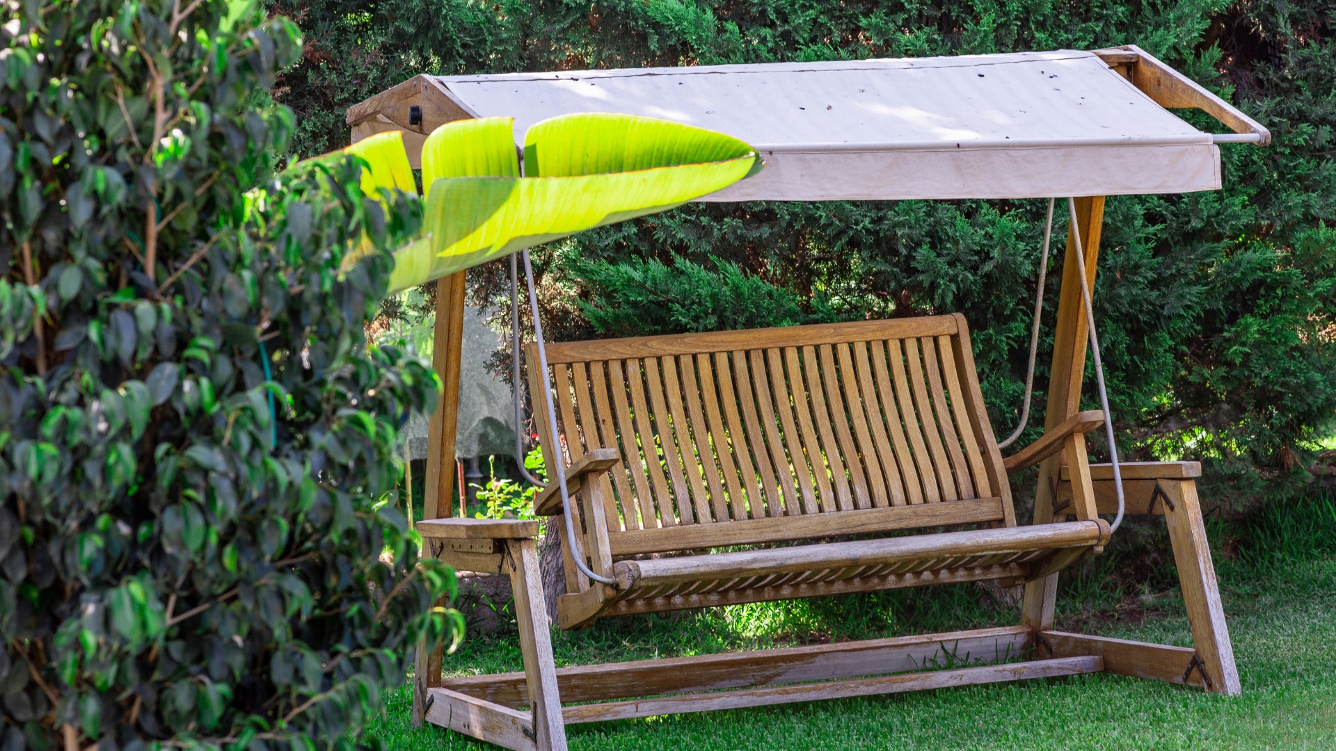 20 DIY Features To Turn Your Backyard Into A Secret Garden Oasis