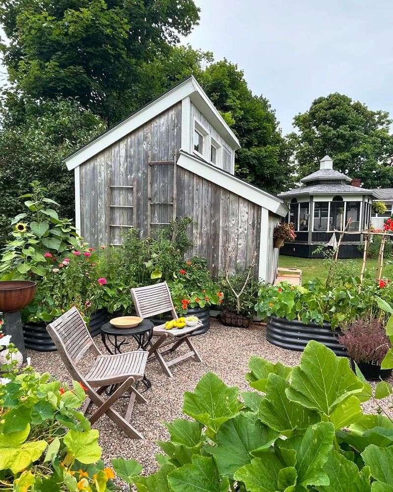 Cozy Garden Corners