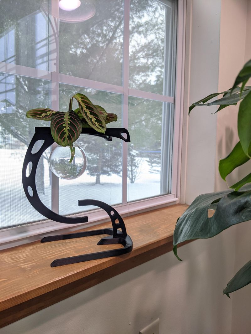 Hanging Globe Plant Stand