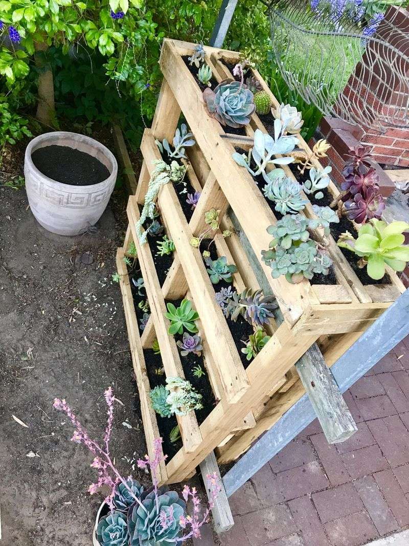 Repurposed Pallet Plant Stand