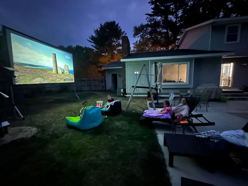 Set Up a Backyard Movie Night