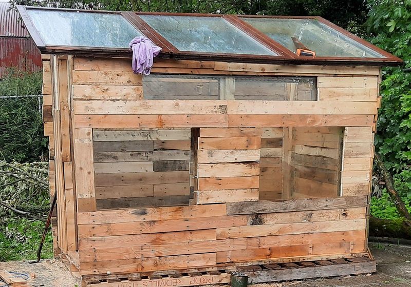 Wood Pallet Greenhouse