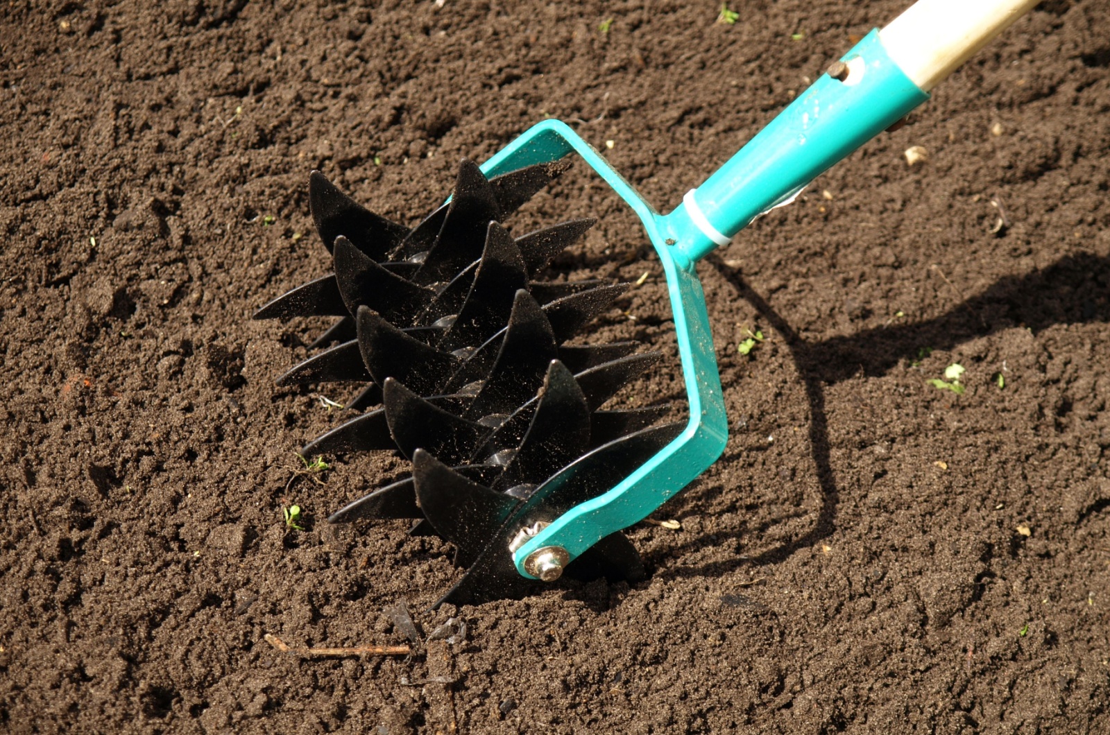 aerate soil