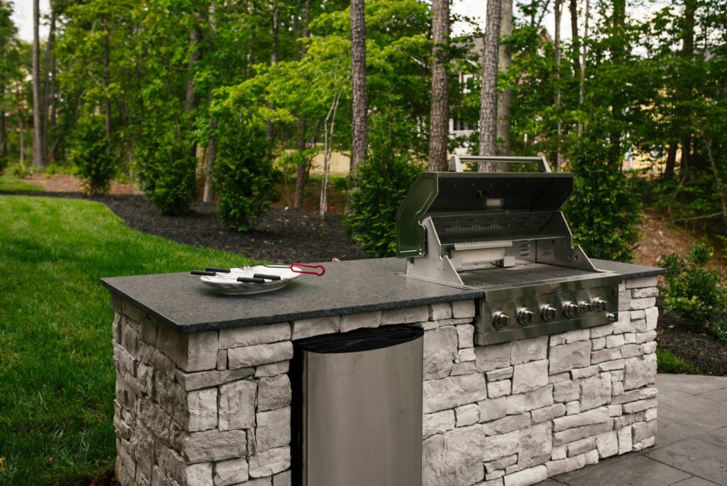 modern outdoor kitchen