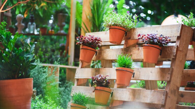 DIY recycled wooden pallet for flower pots