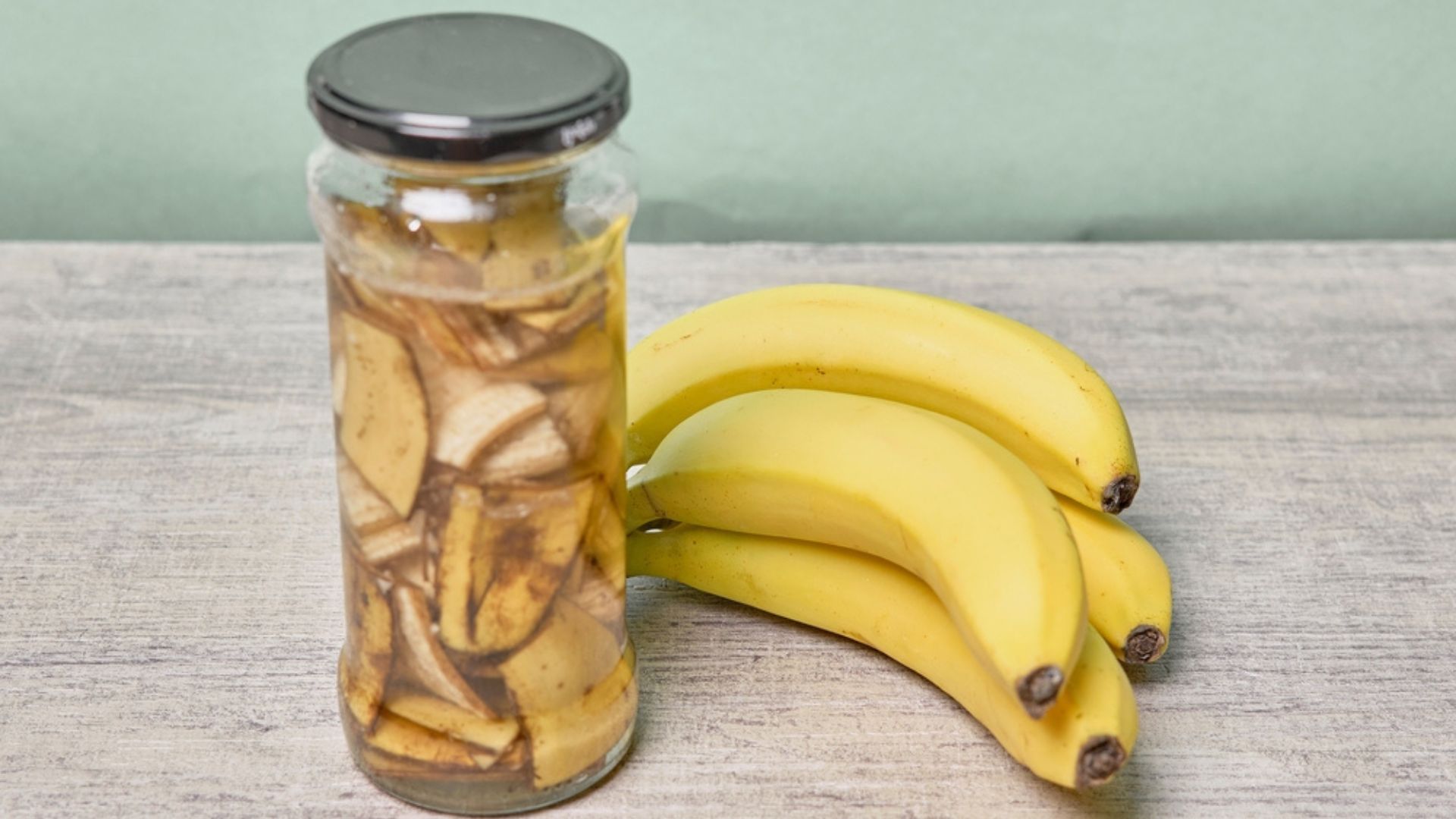 25 Brilliant Uses For Banana Water In Your Garden