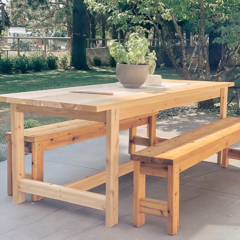 DIY Outdoor Table