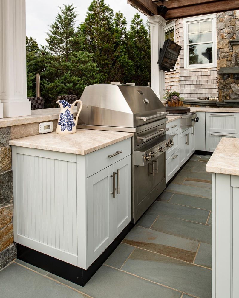 Outdoor Kitchen