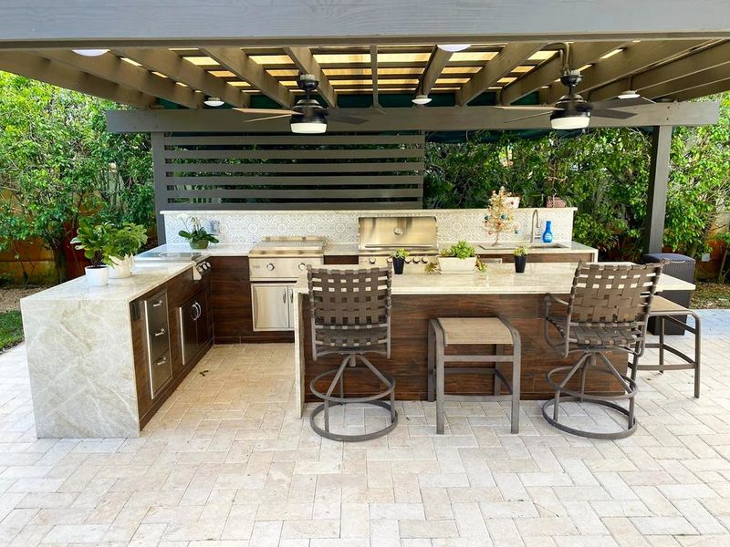 Outdoor Kitchen