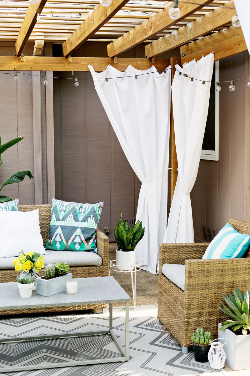 Pergola with Fabric Drapes