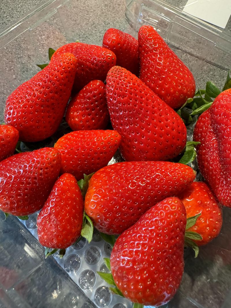 Strawberries Have No Nutritional Value