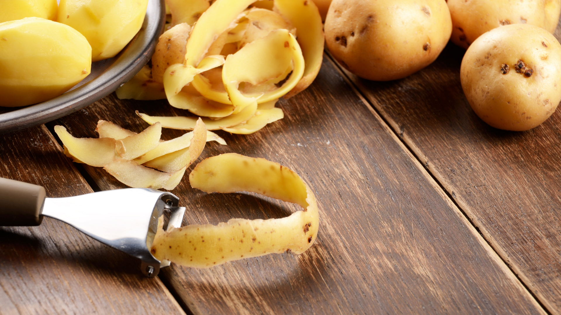 20 Ways To Repurpose Potato Peels Instead Of Wasting Them