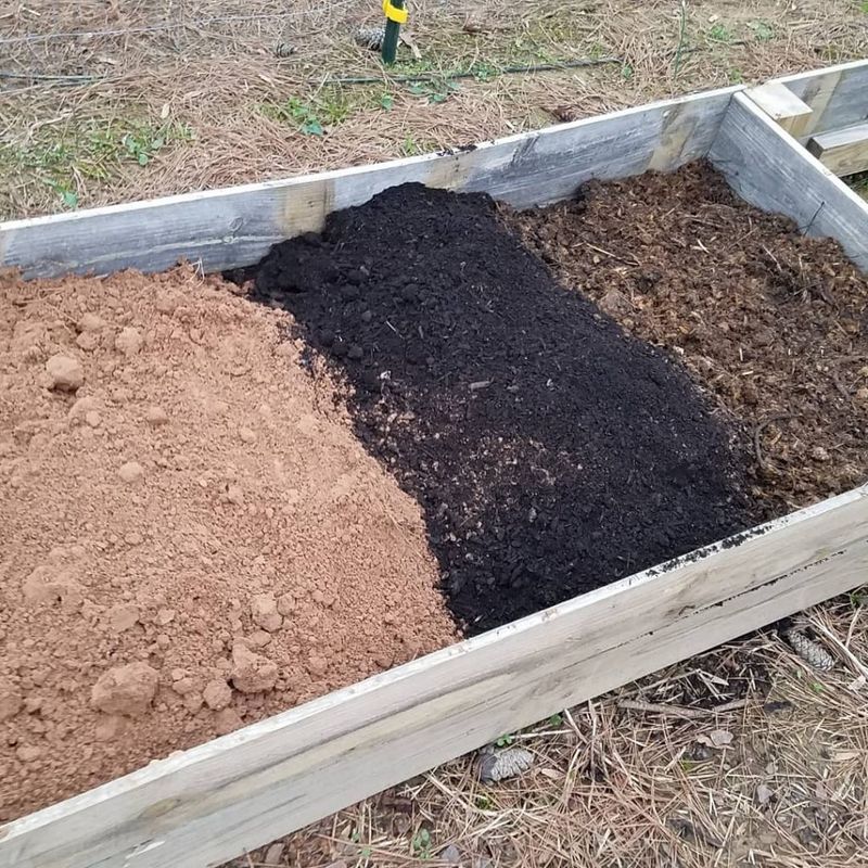 Mix Soil and Compost Thoroughly