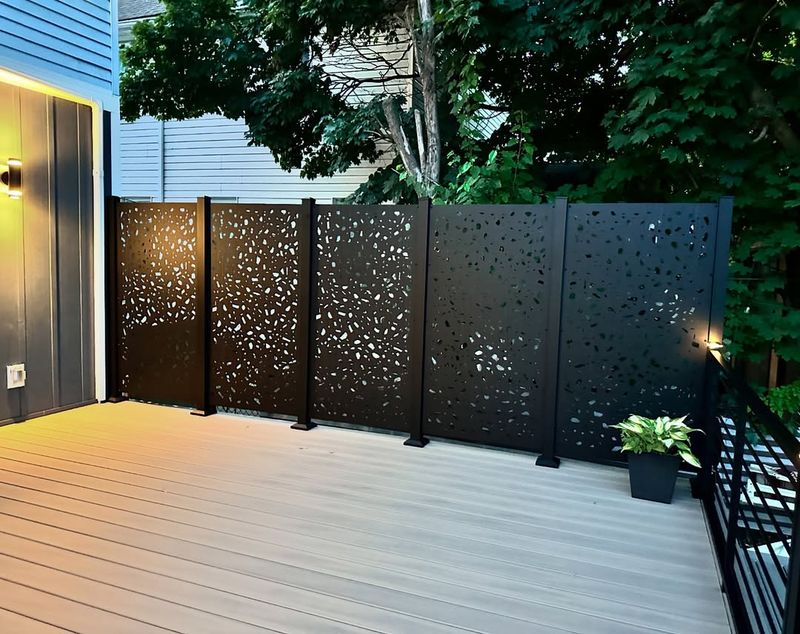 Deck with Privacy Screens