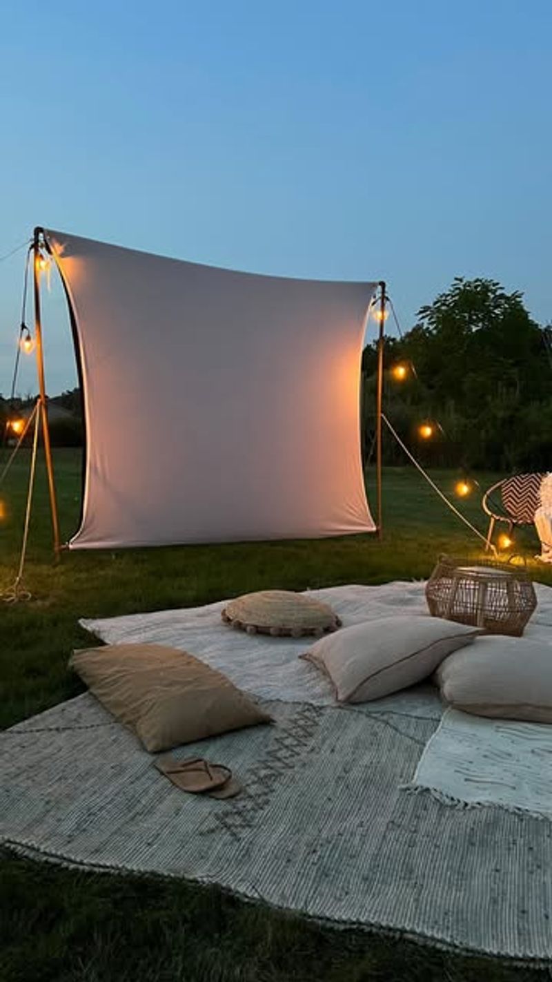 Create a DIY Outdoor Cinema