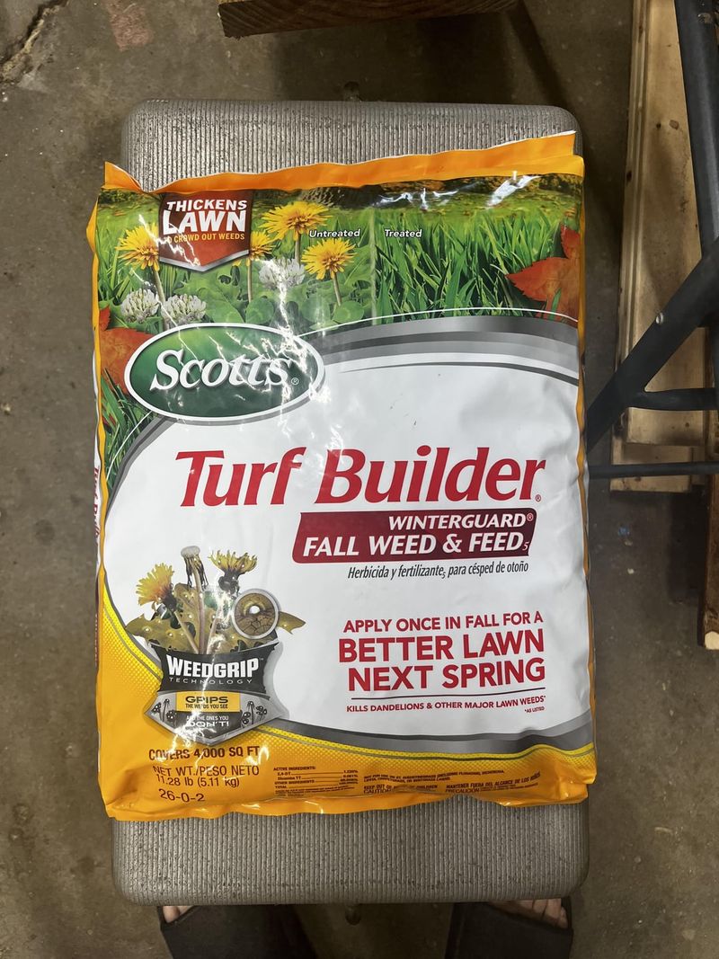 Scotts Turf Builder WinterGuard Fall Weed and Feed