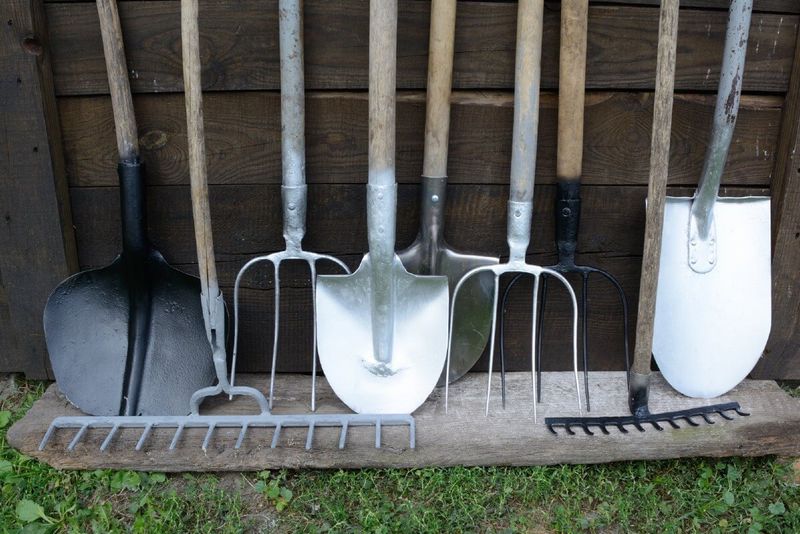 Clean and Refresh Garden Tools