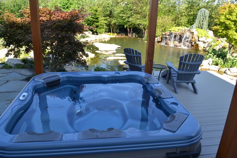 Hot Tub or Plunge Pool