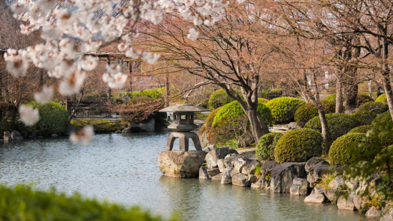20 Small Japanese Garden Ideas (And 5 Things Not To Do)