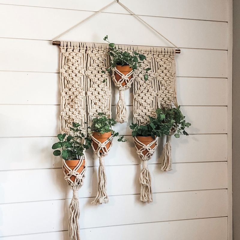 Macramé plant hangers