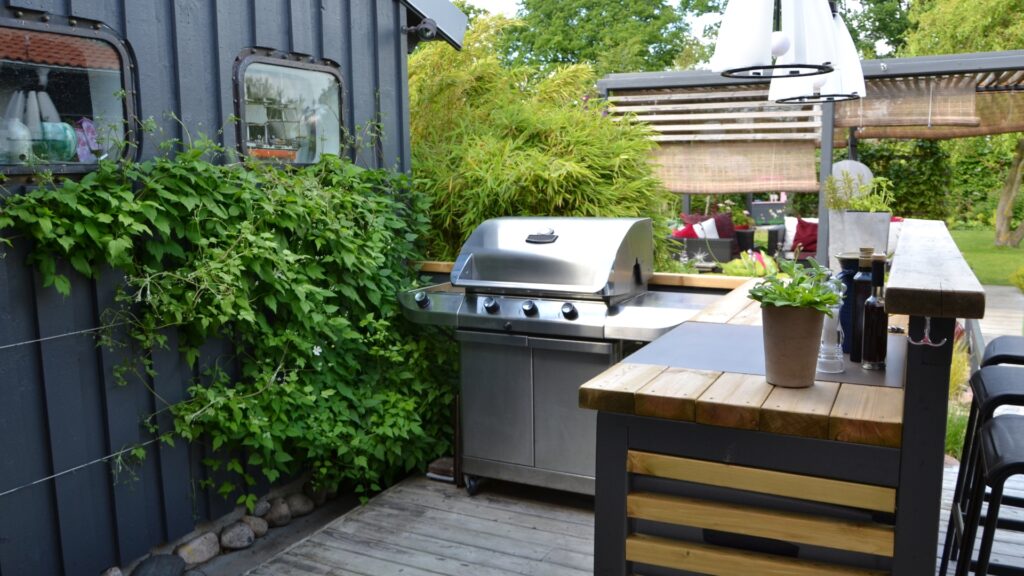 pergola with kitchen