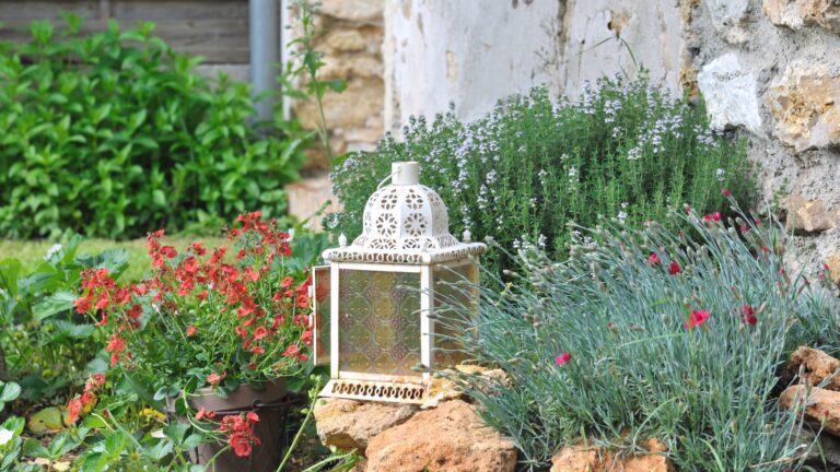 vintage garden detail