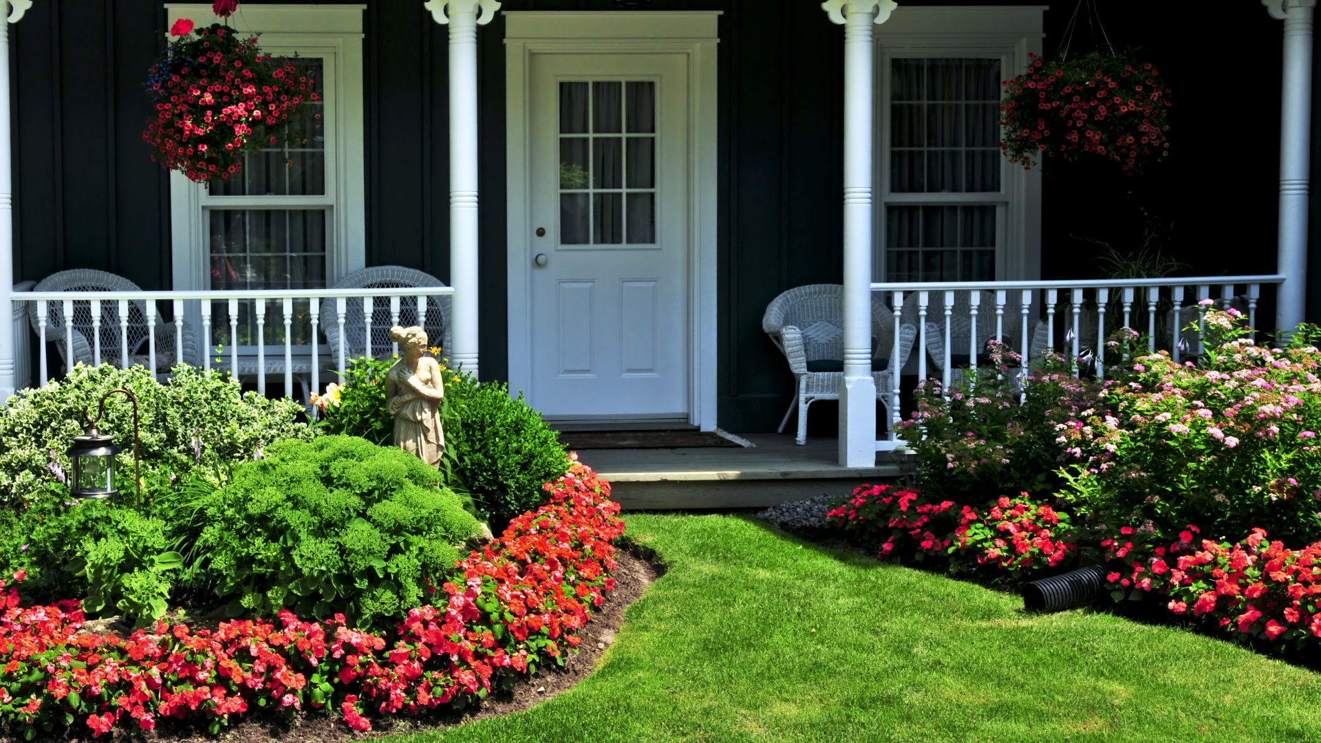 26 Breathtaking Front Yard Ideas That Take Practically No Upkeep