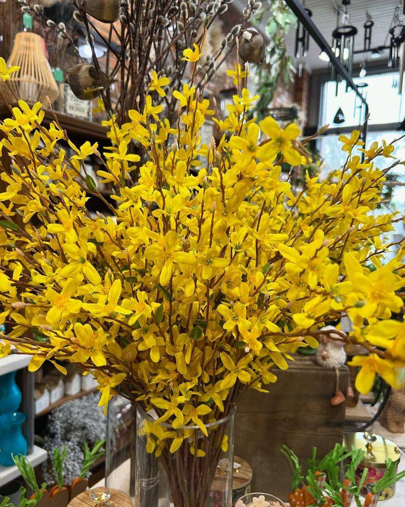 Seasonal Decor