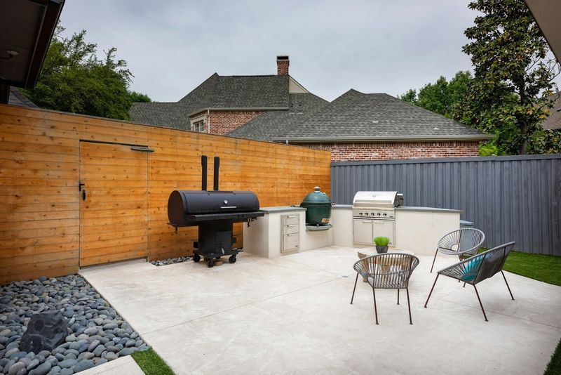 Horizontal Wood Slat Fence