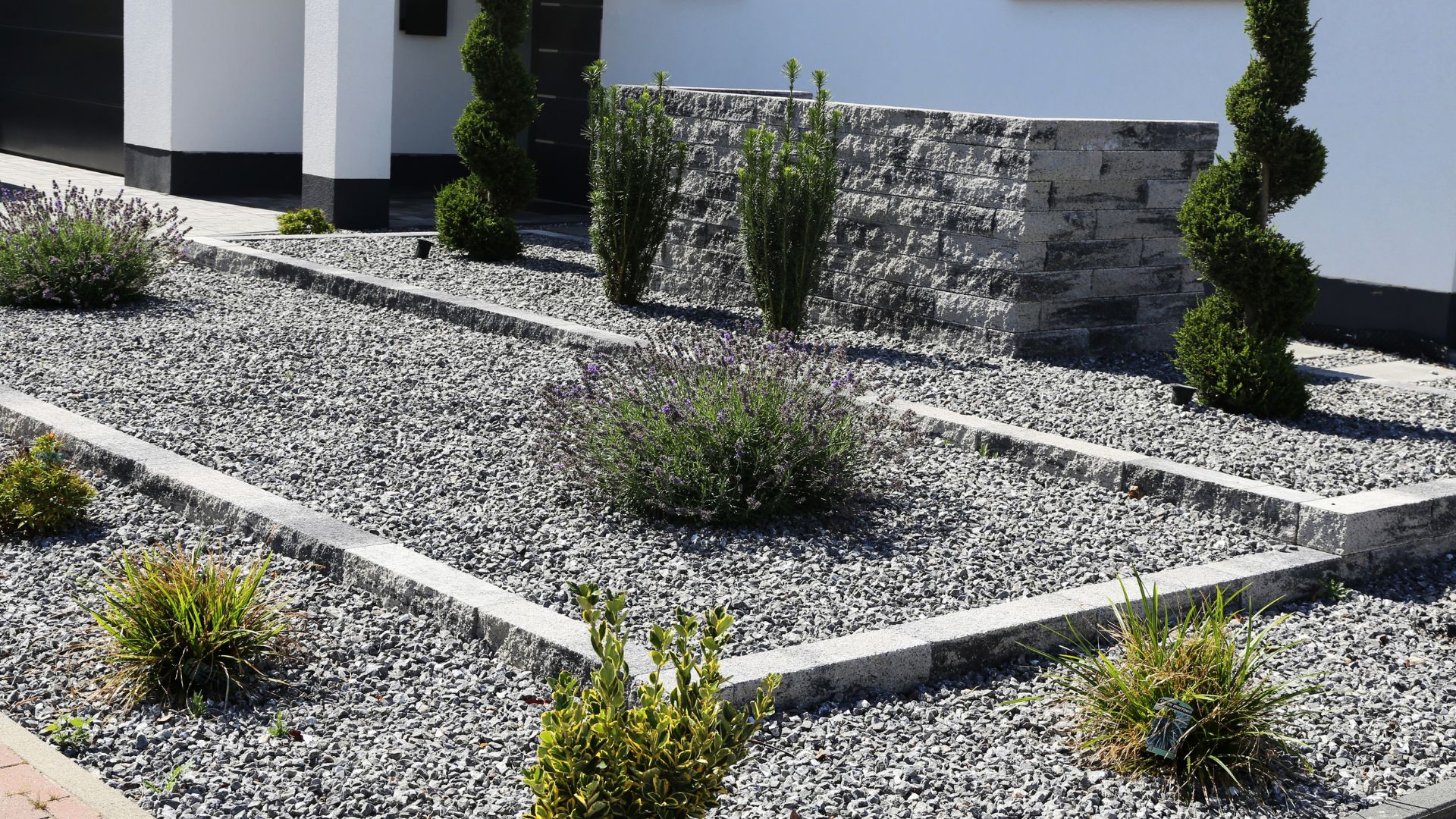 26 Alternatives To Using Landscape Fabric Under Gravel To Prevent Weeds (Plus A Few Surprising Ones)