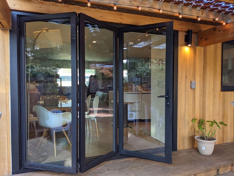 All-Glass Front Door With No Coverage