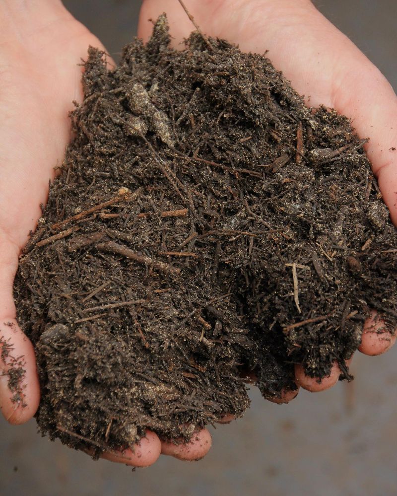 Apply the Perfect Mulch Depth