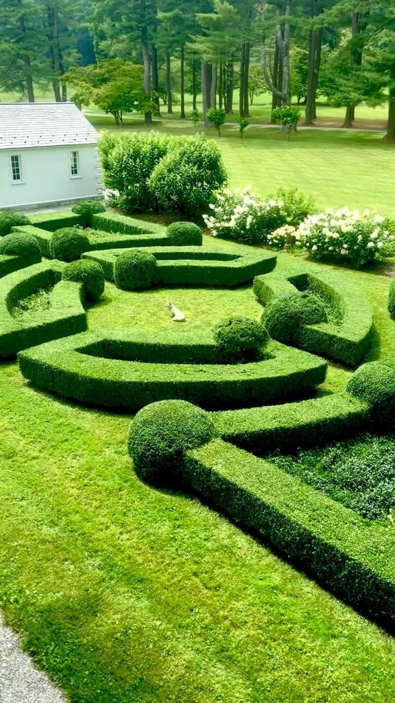Intricately Shaped Parterre Garden