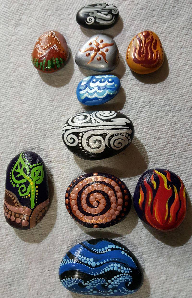 Hand-Painted Rocks That Look Crafty