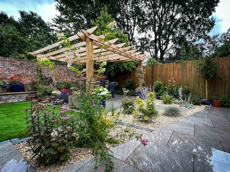 Design A Four-Season Structure Plan