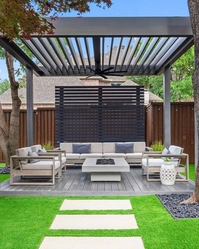 Automated Pergola With Adjustable Louvers